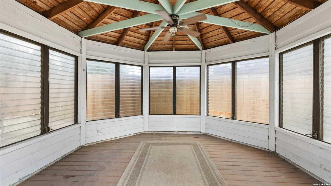Photo of 425 Crestwind