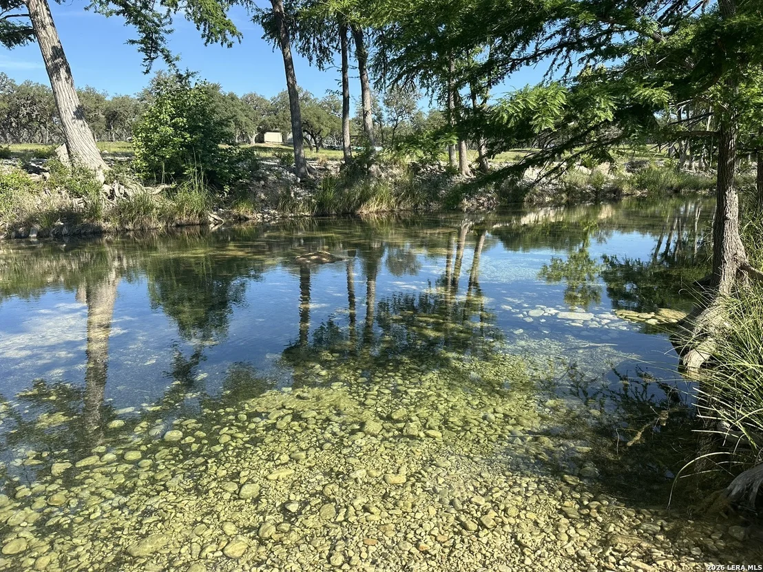Photo of 261 River Dr
