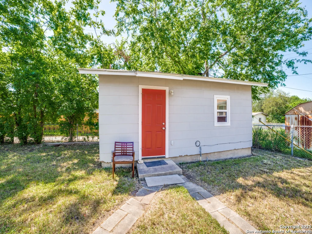 Photo of 130 Vaughan Pl