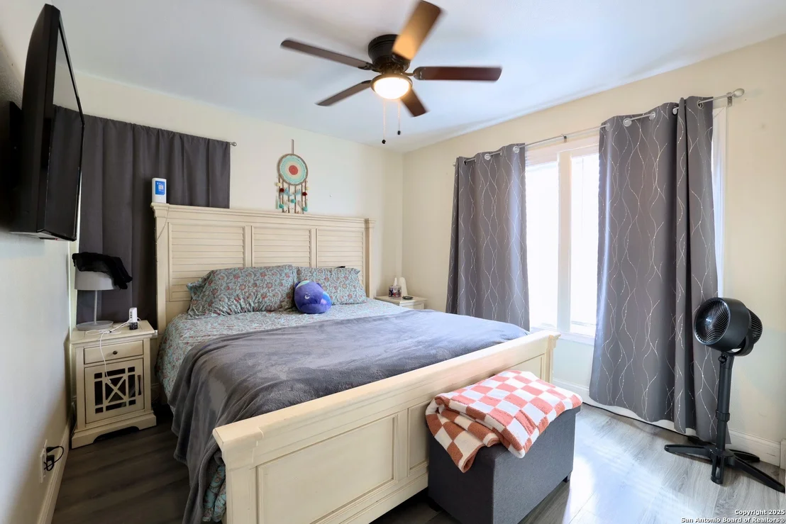 Photo of 915 Rexford