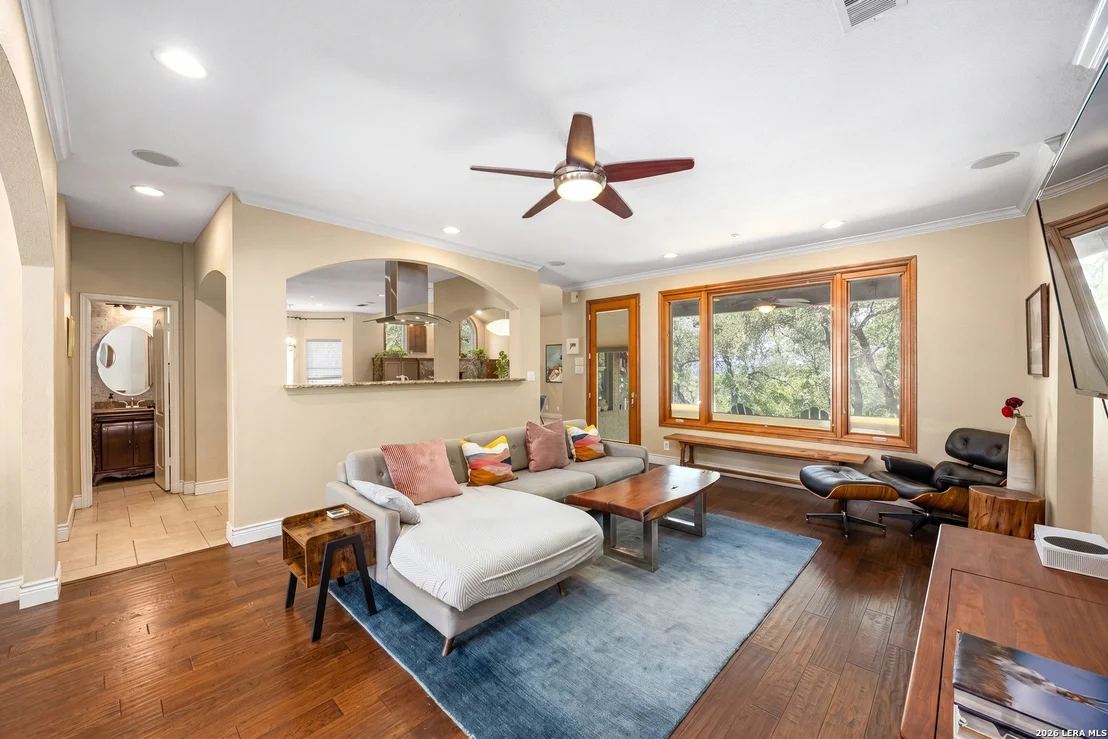 Photo of 1059 Flagstone