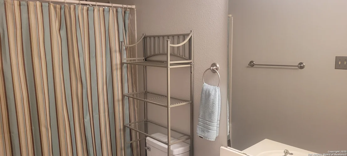 Photo of 7006 Raintree