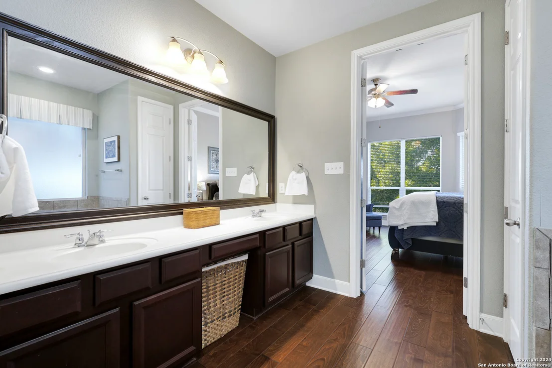 Photo of 3607 Sunset Cliff