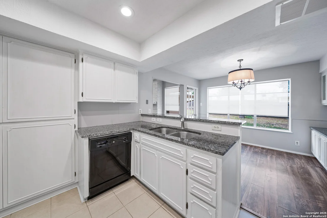 Photo of 3627 mapleton