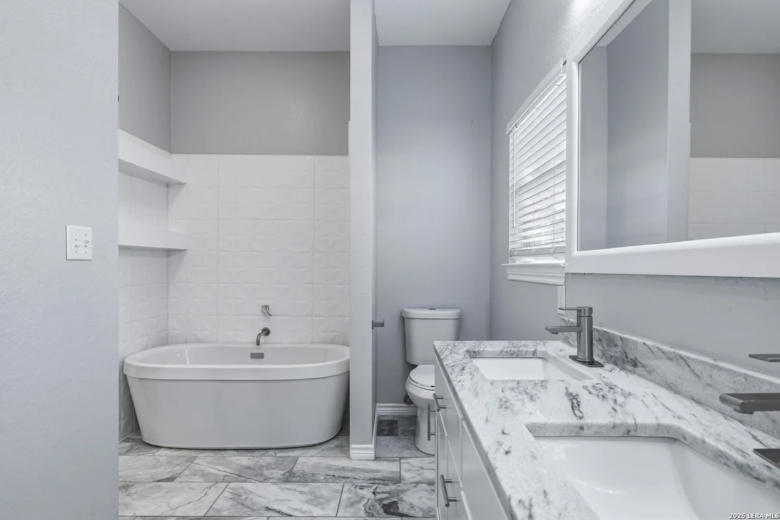 Photo of 825 Eventide