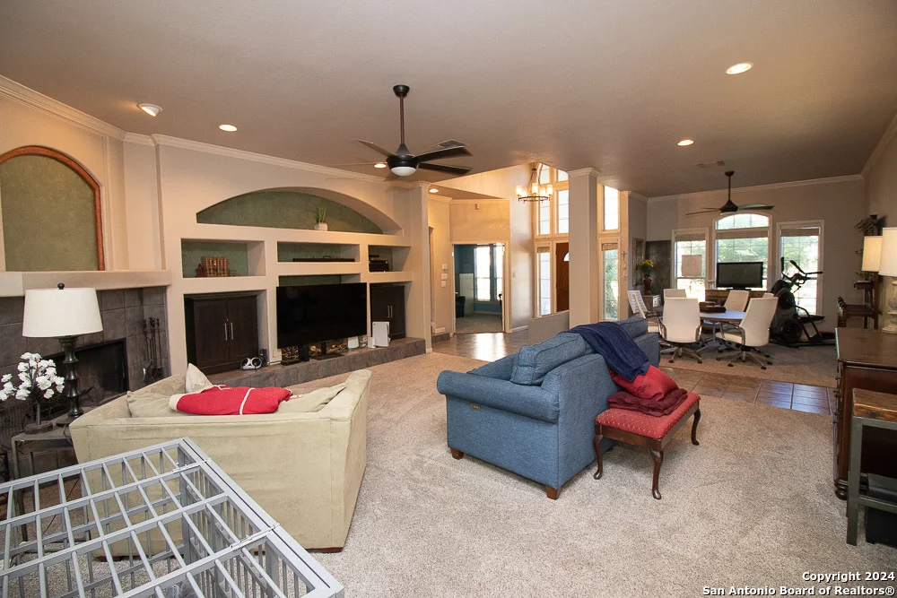 Photo of 8526 FAIRWAY TRACE DR