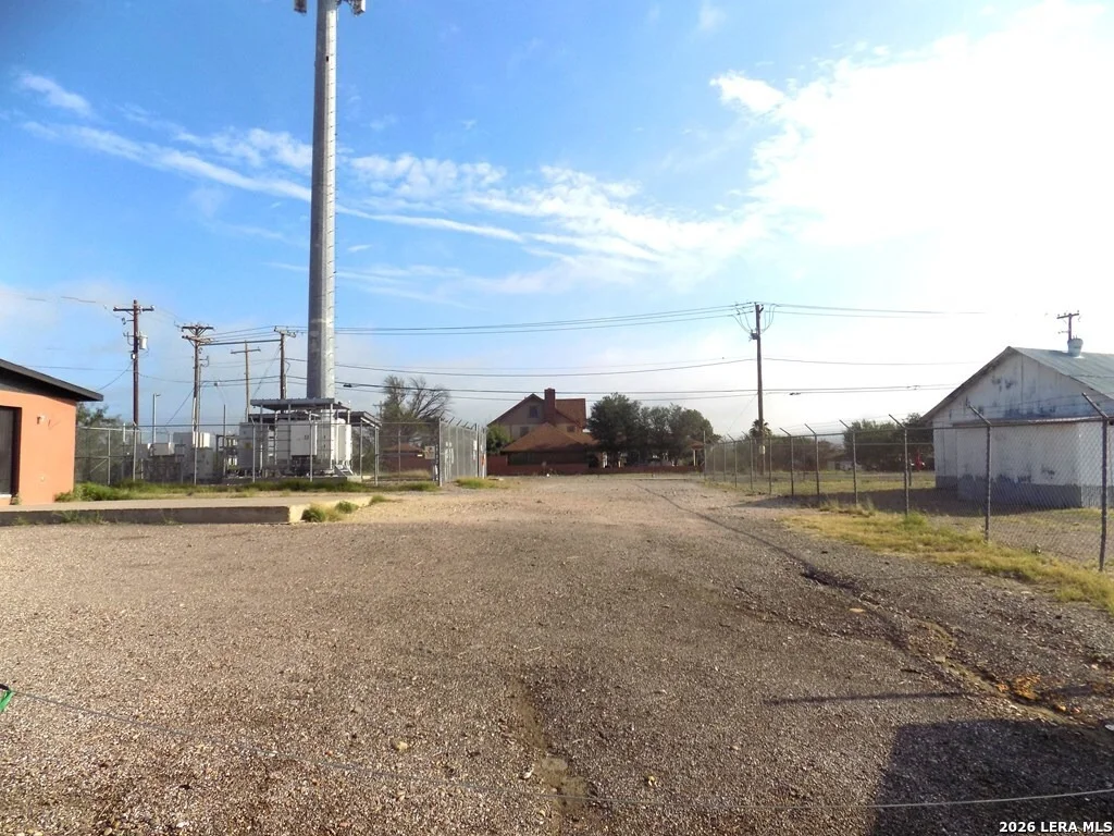 Photo of 2173 SECOND ST.