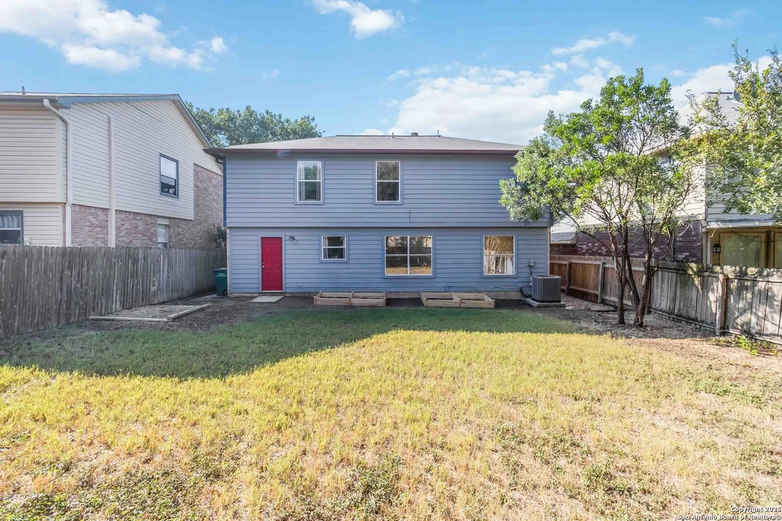 Photo of 9435 Fairpoint