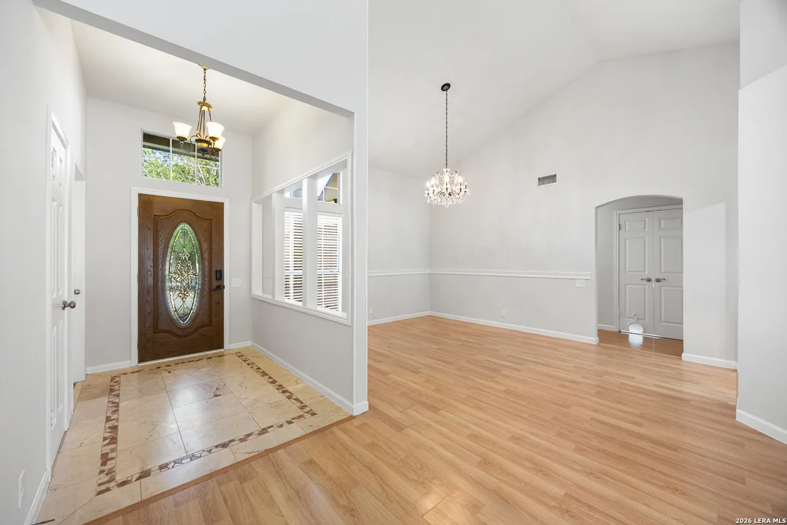 Photo of 25003 SUMMIT HOLW