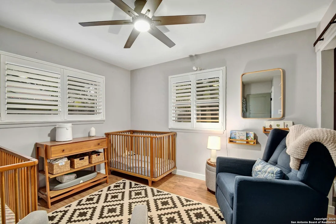Photo of 10707 Mount Ida