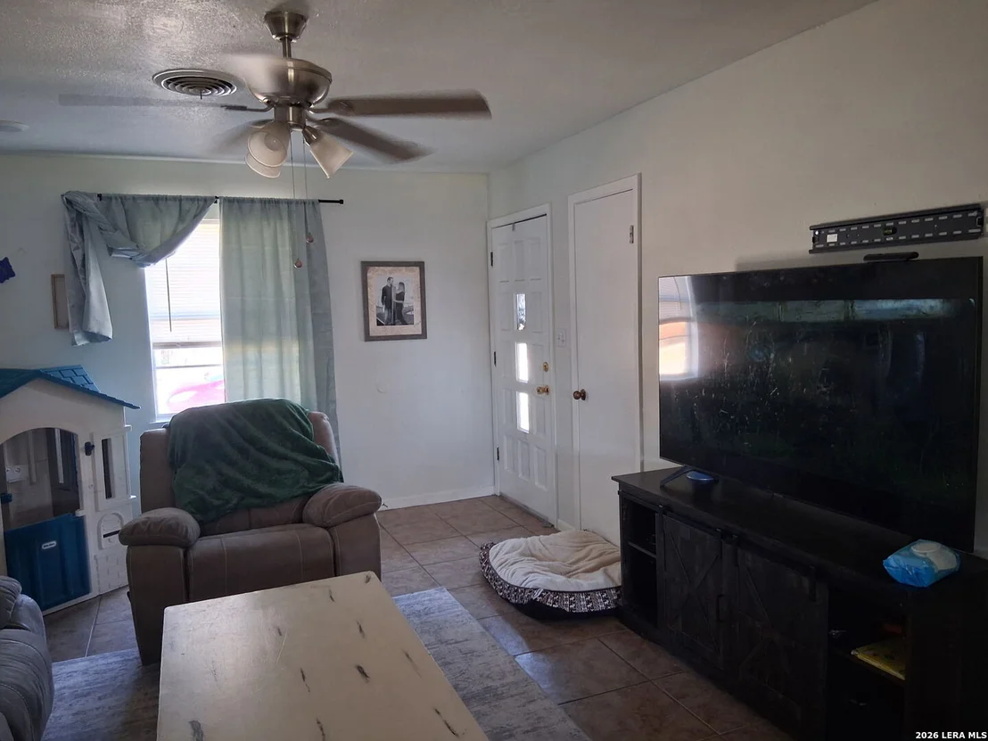 Photo of 902 Georgetown