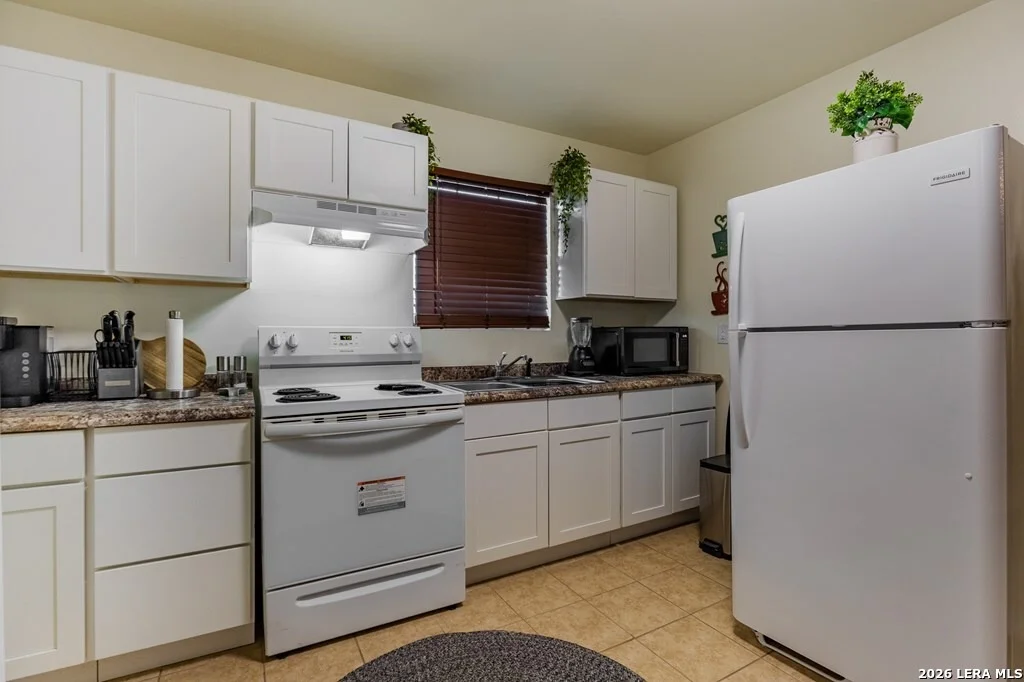 Photo of Unit UNIT3 at 391 Riverside Drive