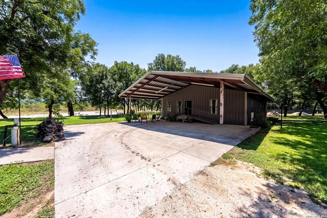 Photo of 27046 State Highway 55