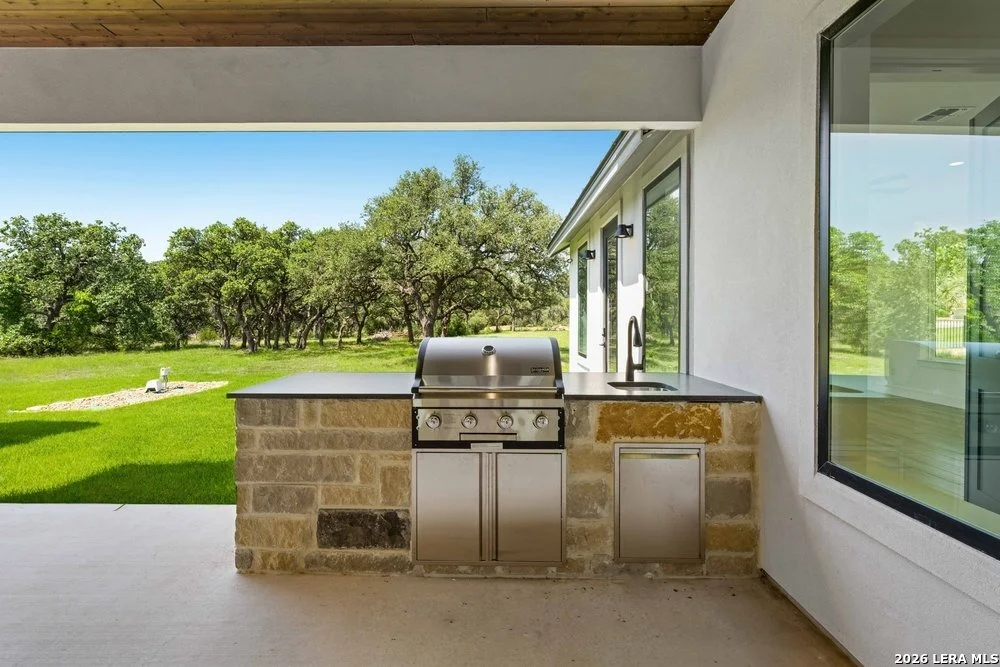 Photo of 877 Annabelle Ave