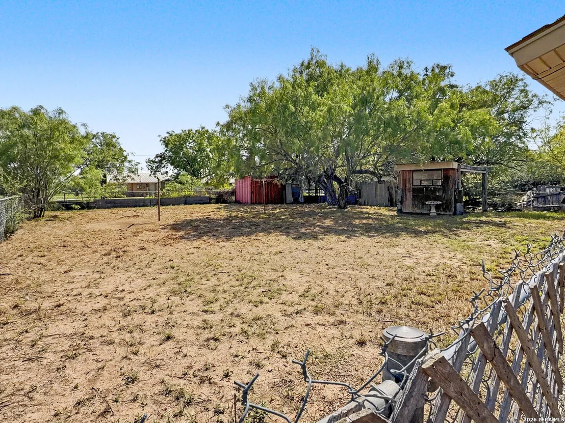 Photo of 517 E Daniel