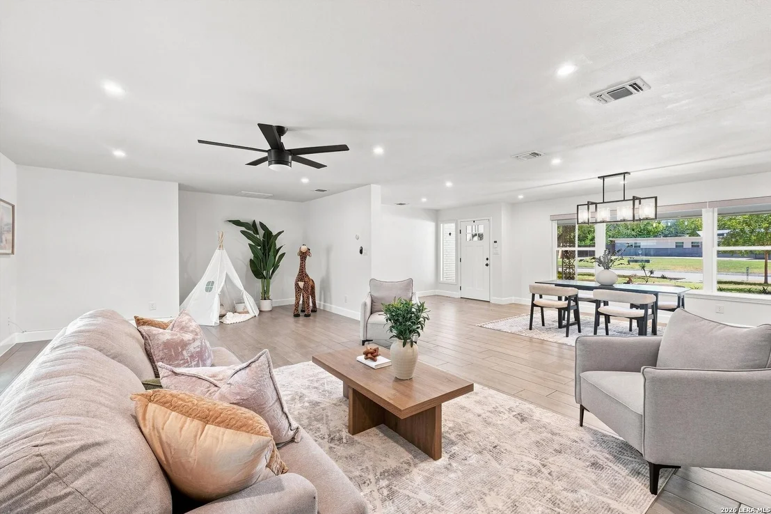 Photo of 217 Gardenview