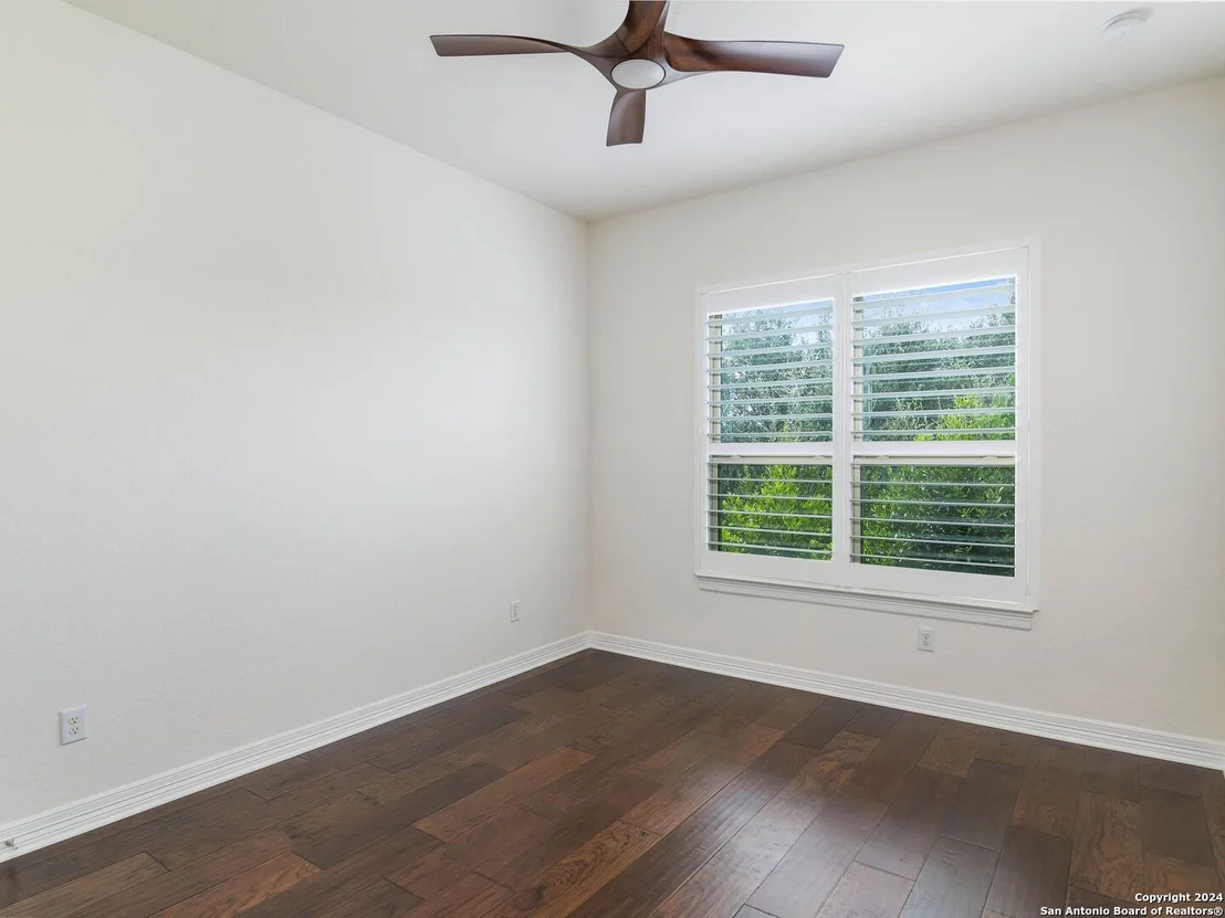 Photo of 7222 BLUFF RUN