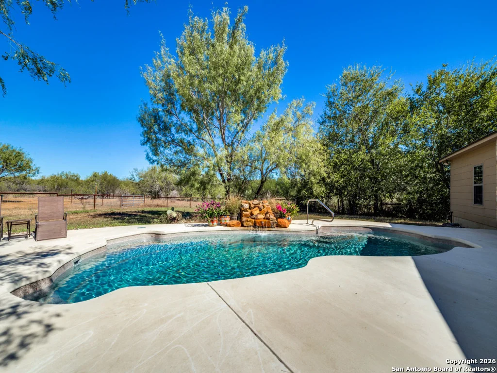Photo of 6472 Bluntzer Rd