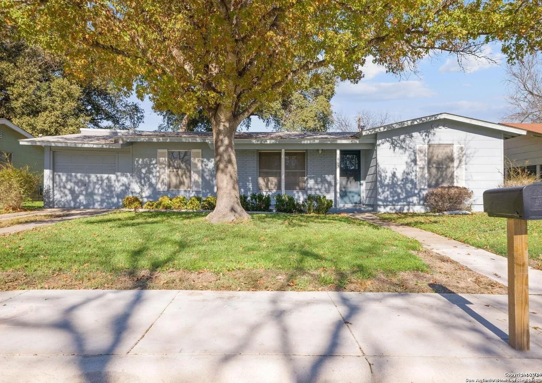 Photo of 1815 Montview