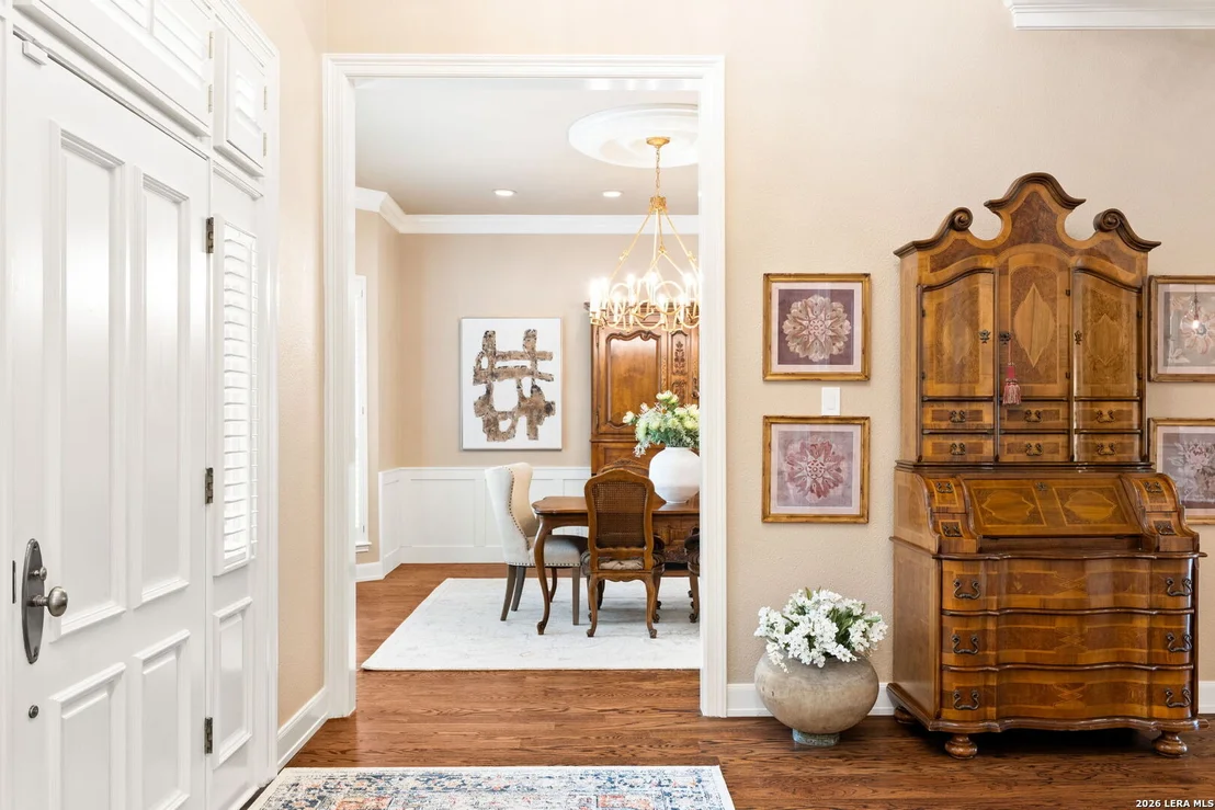 Photo of 2 CHATSWORTH WAY