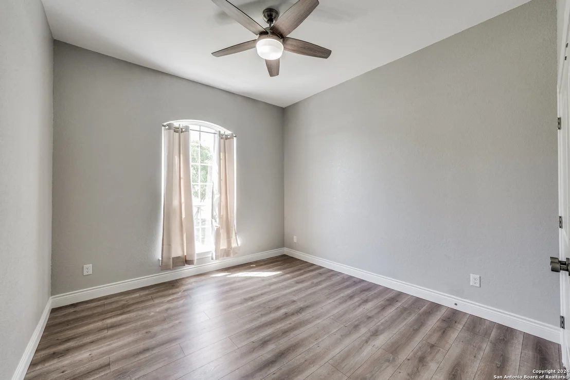 Photo of 712 COUNTY ROAD 3823