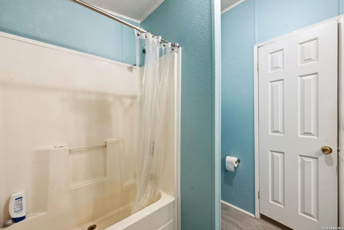 Photo of 216 OAK GRV