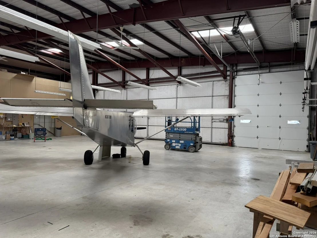 Photo of 442 Tailwind