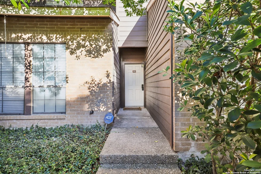 Photo of Unit 259 at 8633 DATAPOINT DR