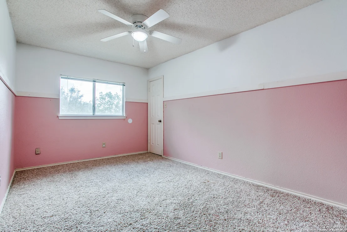 Photo of 261 SAMANTHA DR