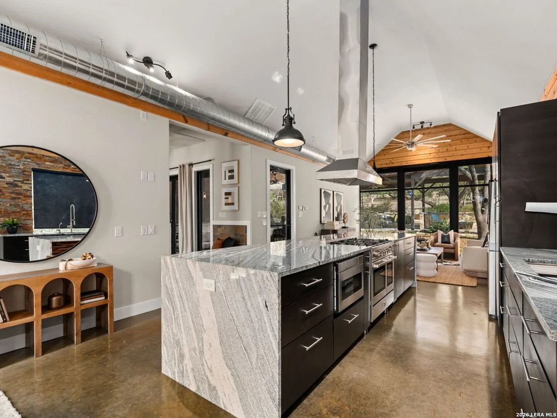 Photo of 1146 VICTORIA LN