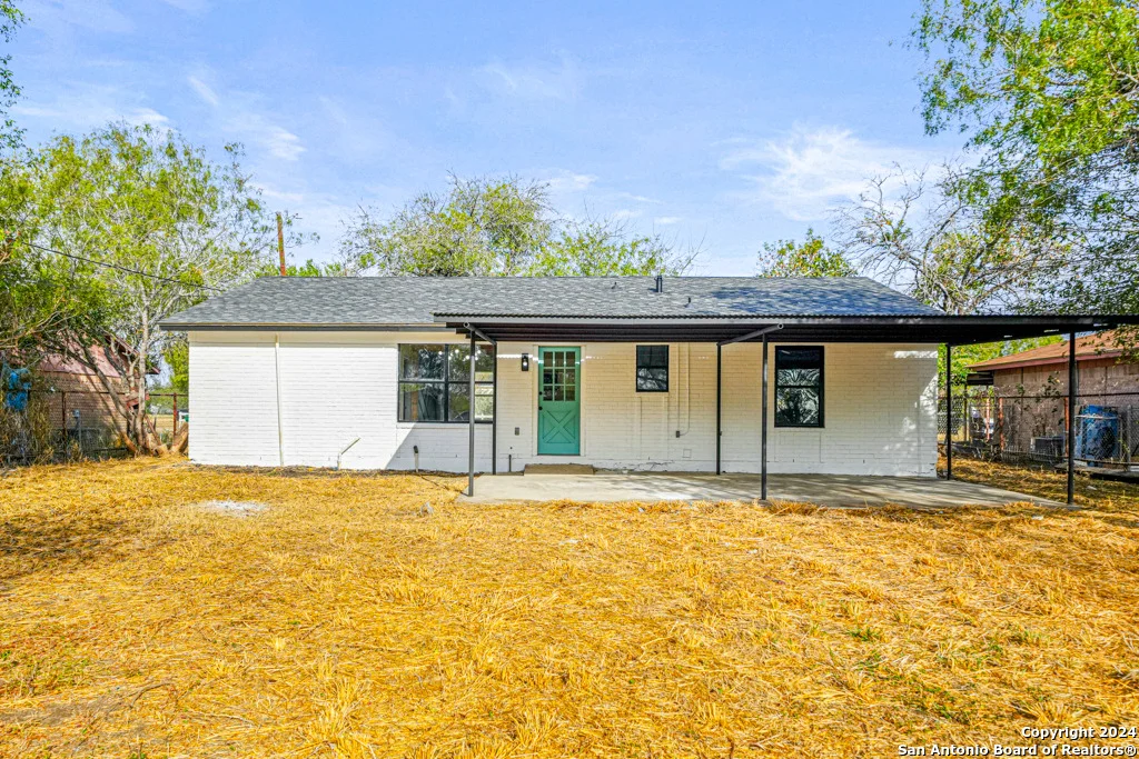 Photo of 1104 WALNUT