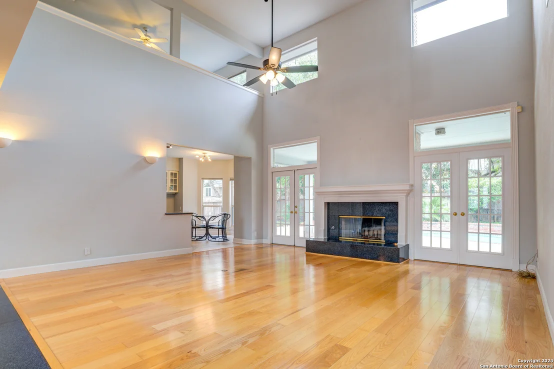 Photo of 15622 Dawn Crest