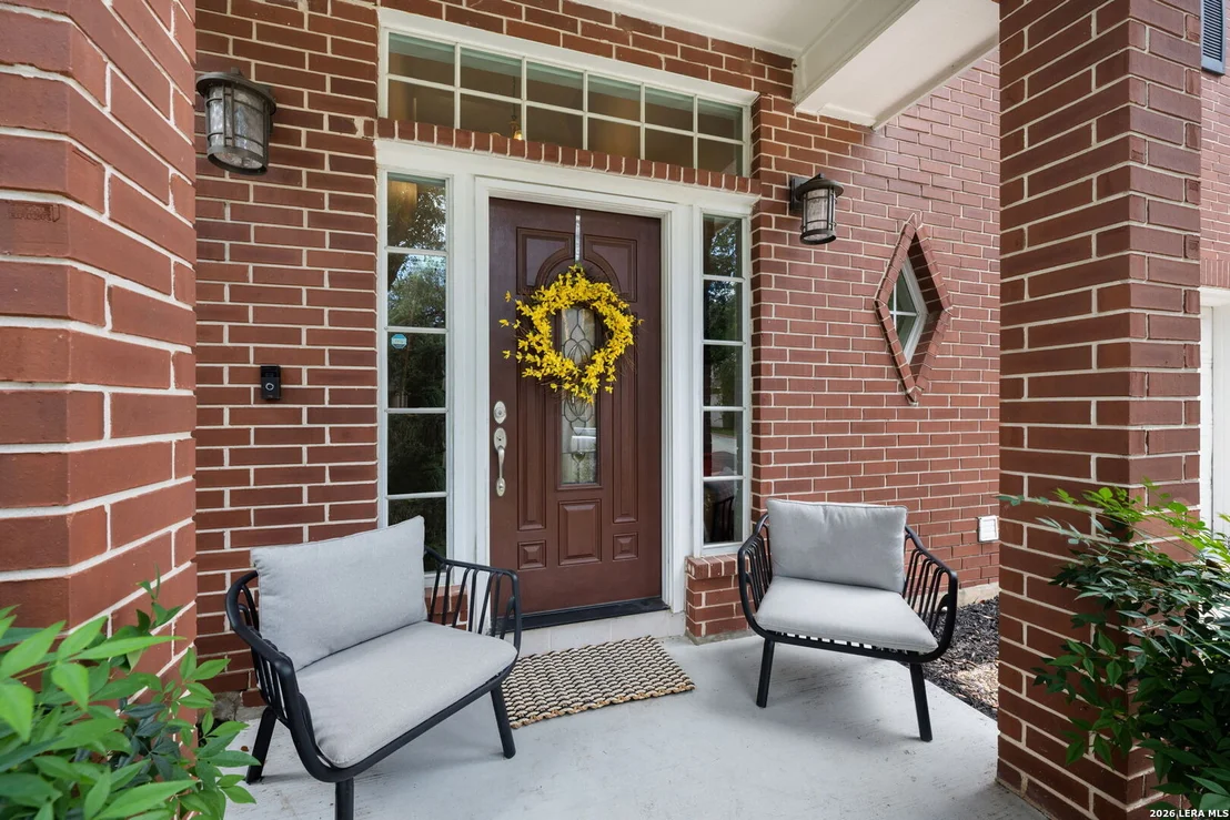 Photo of 15015 OAK BRIAR