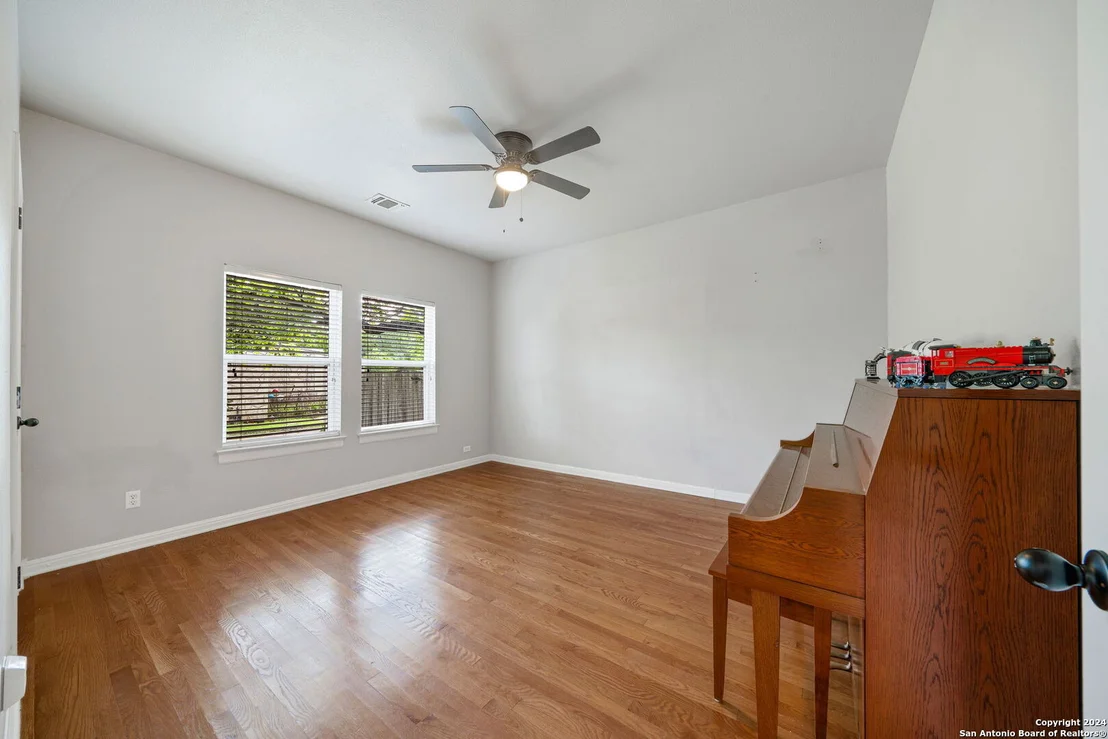 Photo of 274 HERMINE BLVD