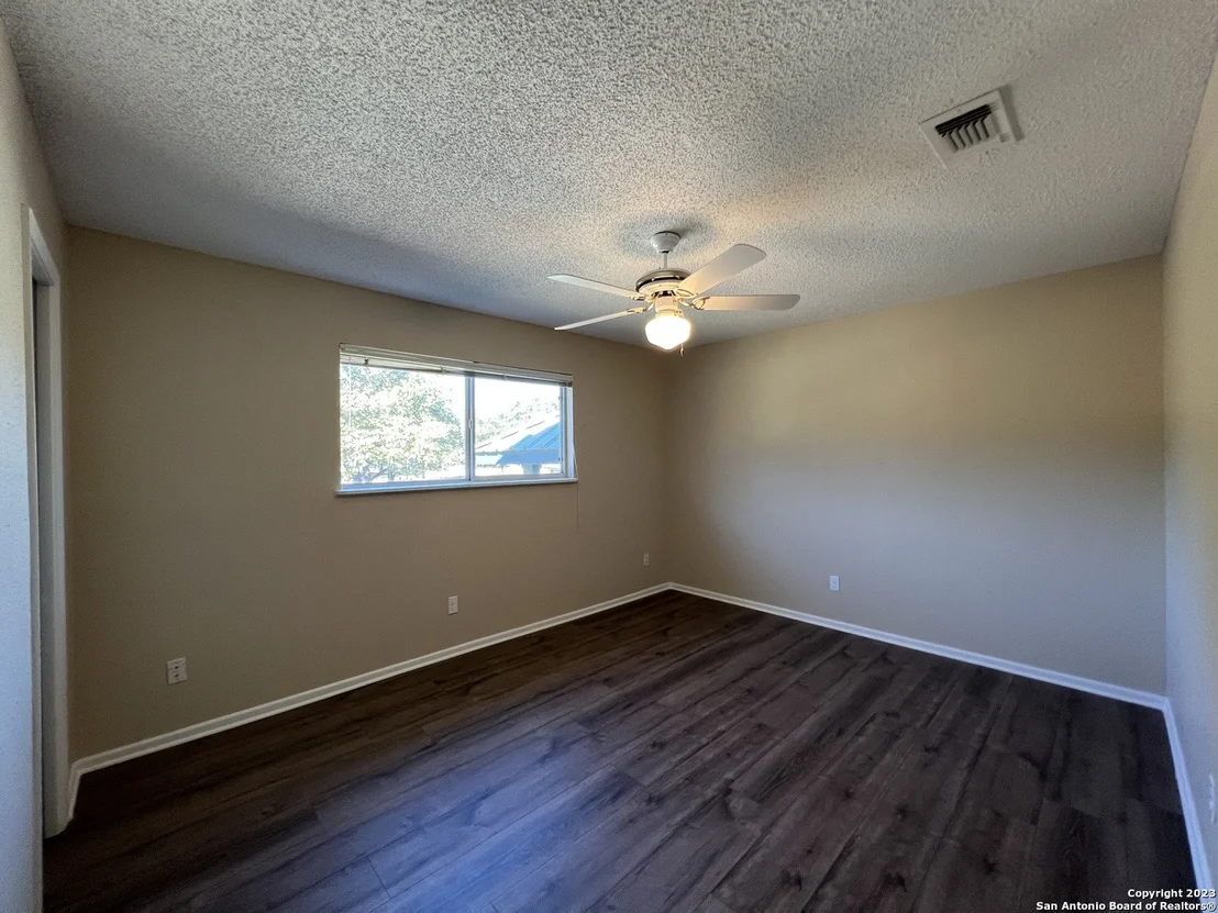 Photo of 119 CEDAR TREE LN