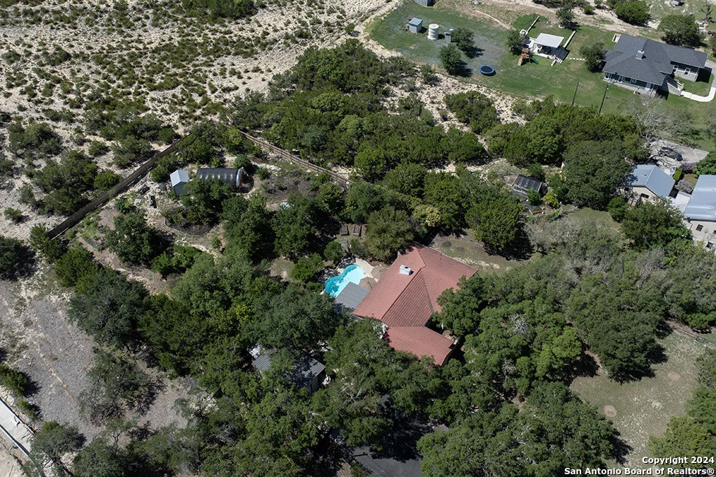 Photo of 172 LAKE FRONT DR