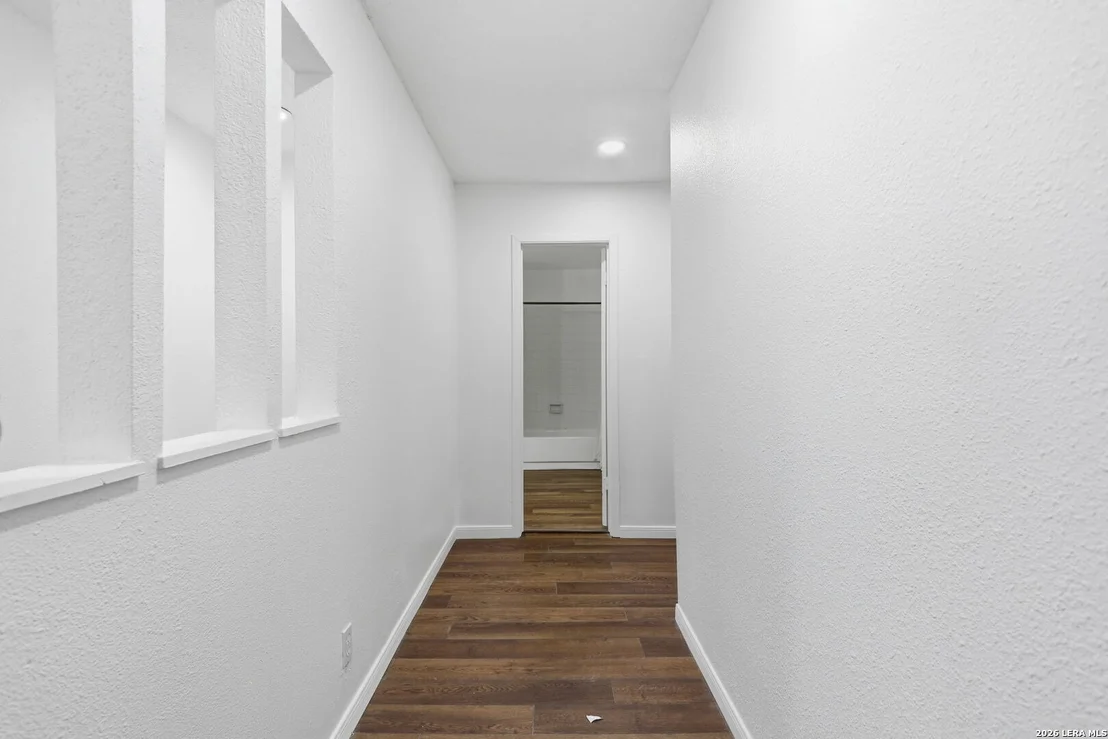 Photo of 8112 Scottshill