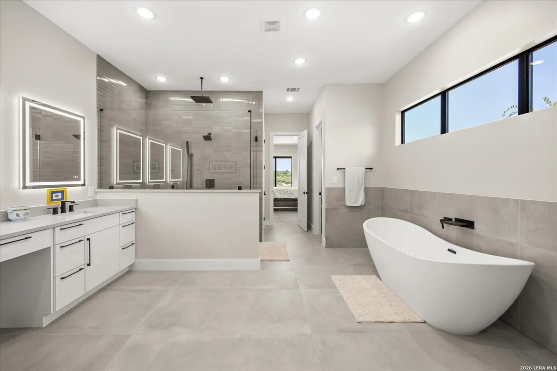 Photo of 330 PRESTON TRL