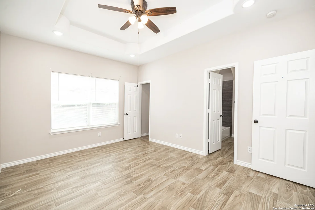 Photo of 1914 RAWHIDE LN
