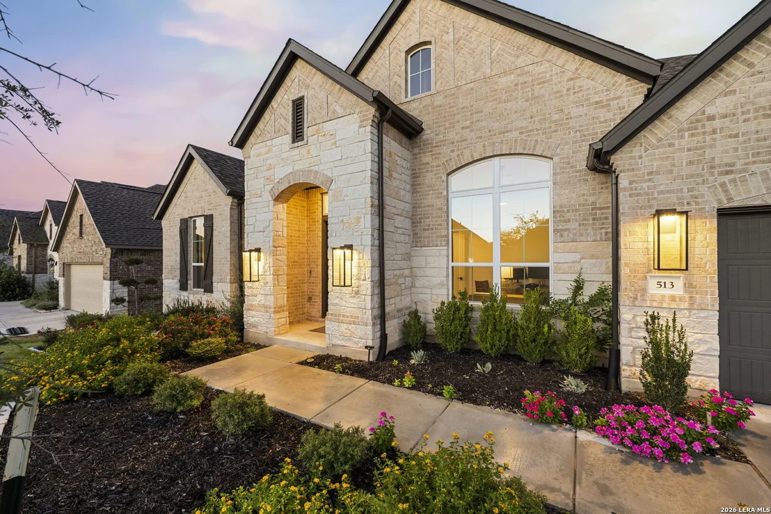 Photo of 513 COPPER SAGE DR