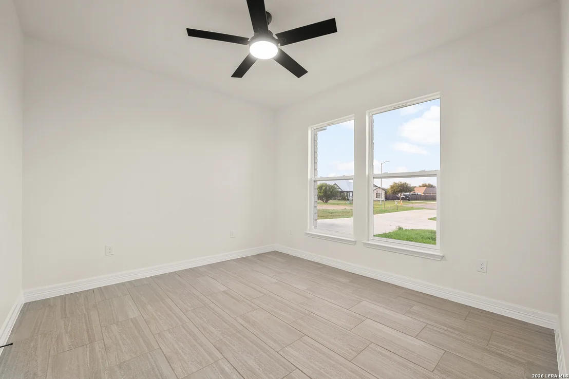 Photo of 100 W MEDIUM MEADOW DR