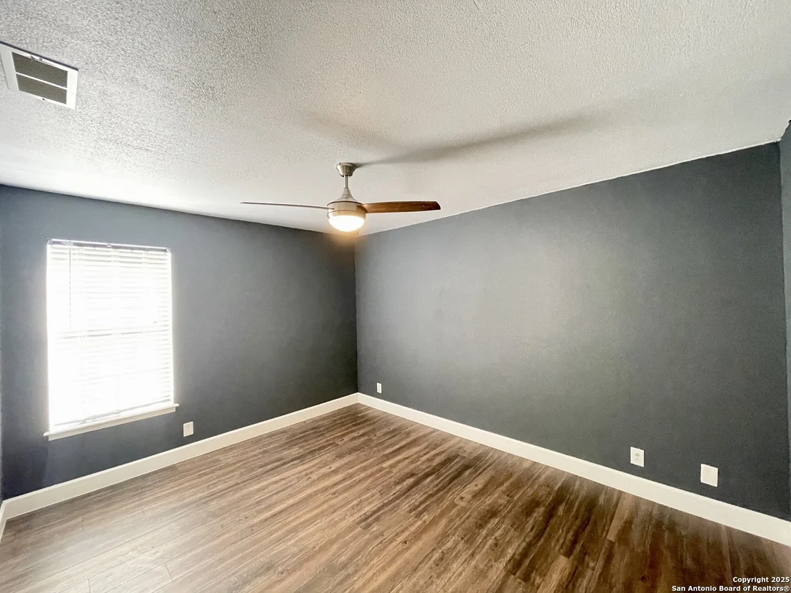 Photo of 107 WEESE LN