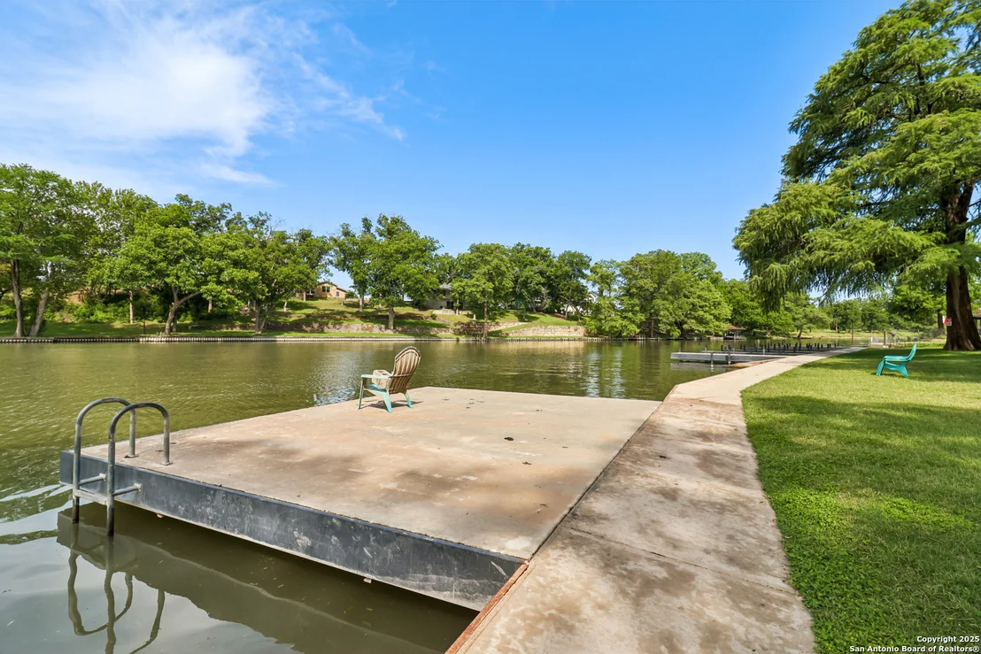 Photo of 1117 Rivertree Dr.