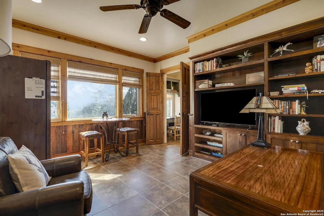 Photo of 107 LEGACY POINTE