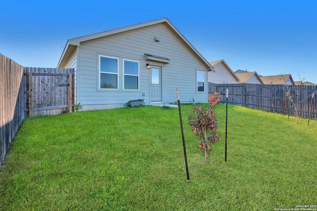 Photo of 4211 VOLCANO WAY