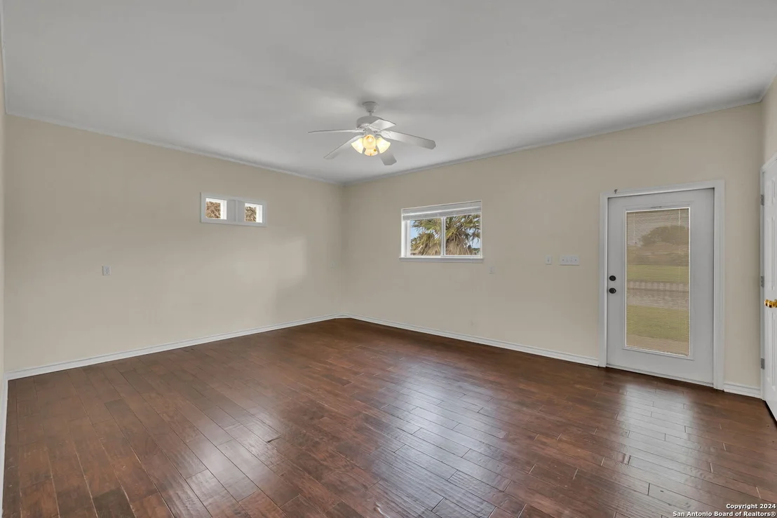 Photo of 162 Whiteley Dr