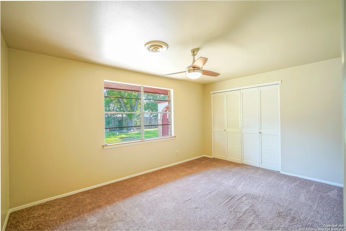 Photo of 426 Windcrest Dr
