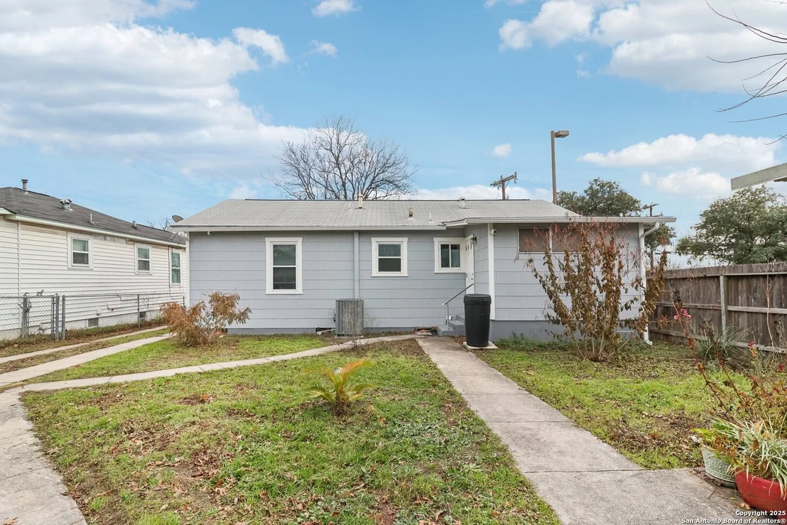 Photo of 2319 RAMONA