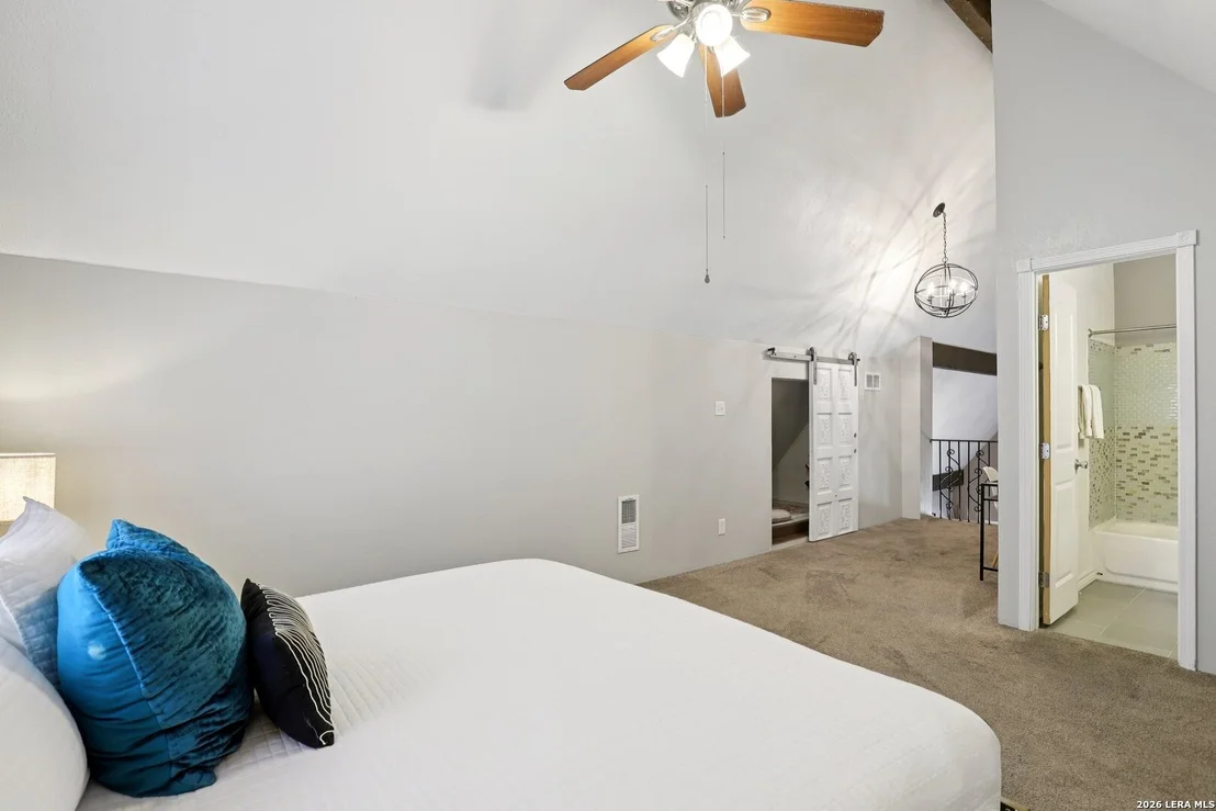 Photo of 122 Nueces