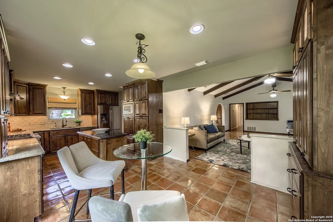 Photo of 106 Avenida Del Sol
